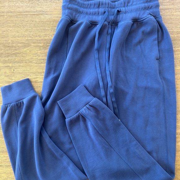 Travis Mathew Women’s Small Skyloft Soft Jogger Heather Moonlight Blue - Picture 1 of 3